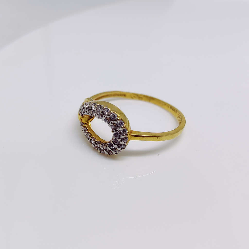 22K Gold Oval Shape Diamond Ladies Ring