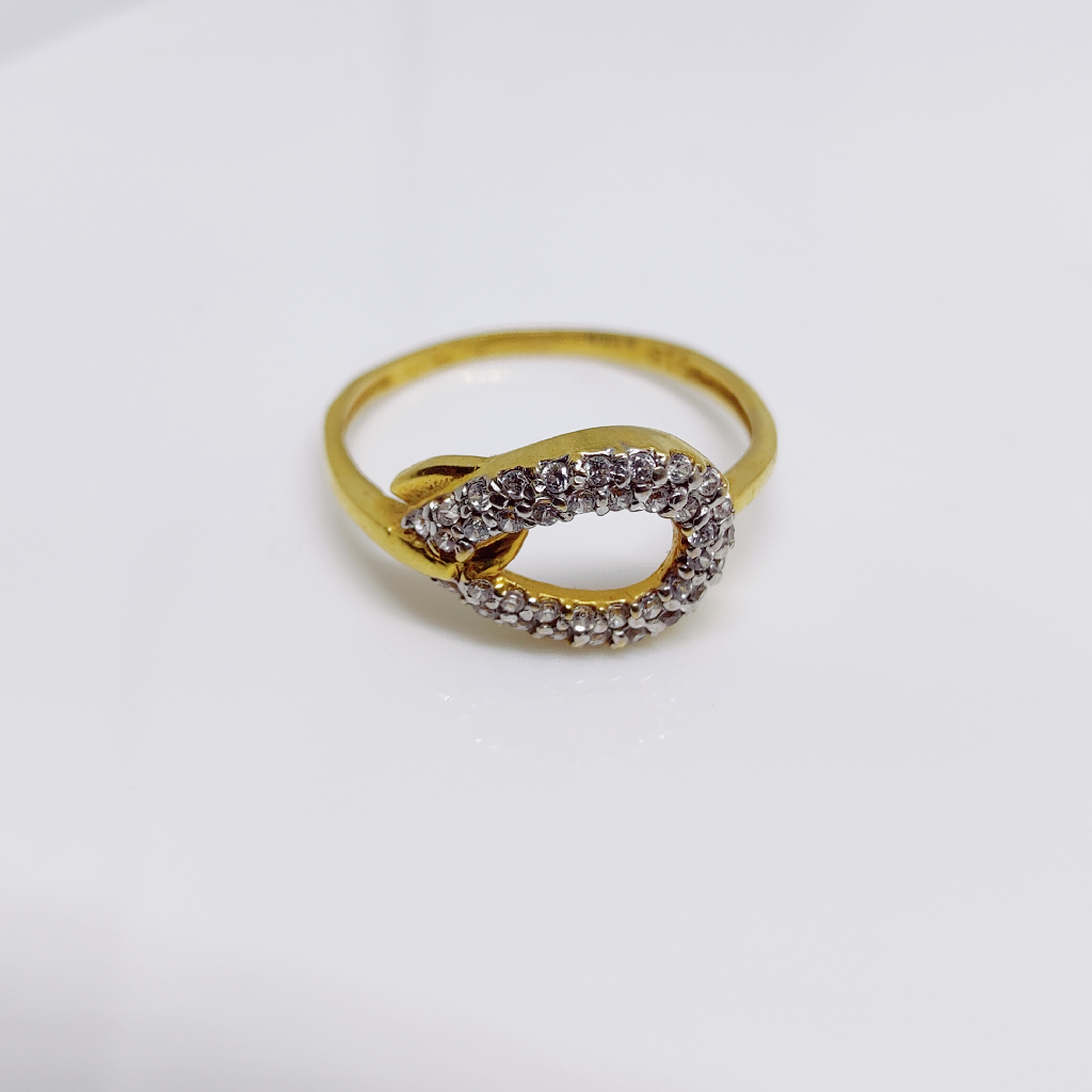 22K Gold Oval Shape Diamond Ladies Ring