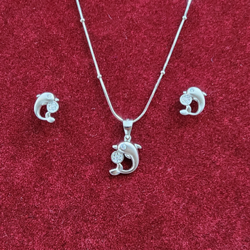 925 silver fish shape pendant set by 