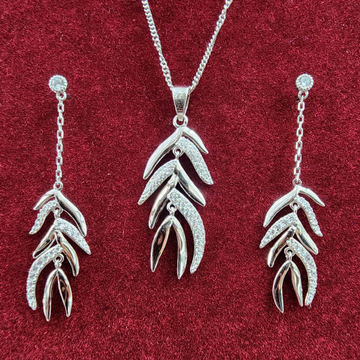 925 Sterling Silver Leaf Design Necklace For Girls by 