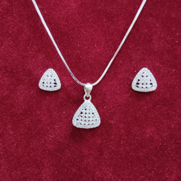 925 silver oval shape chain pendant set by 