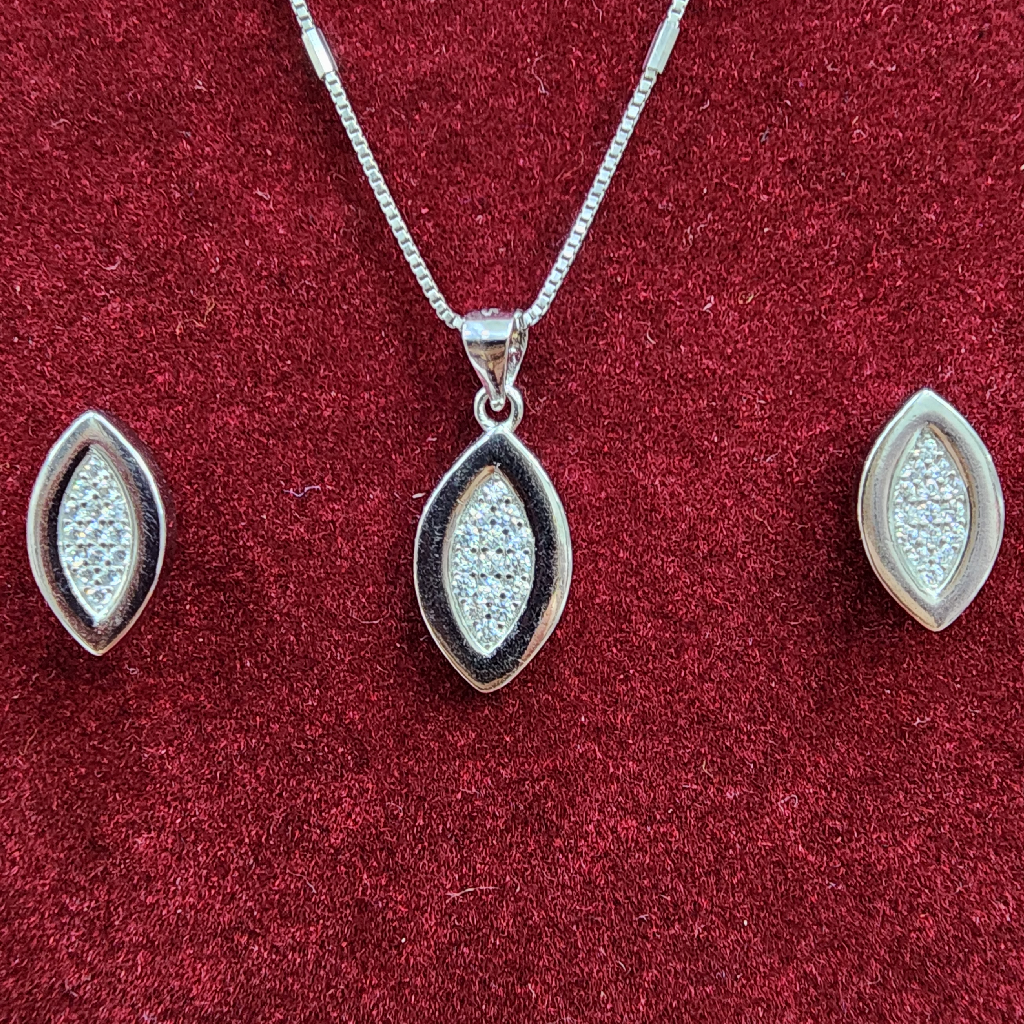 925 Sterling Silver Chain Pendant Set