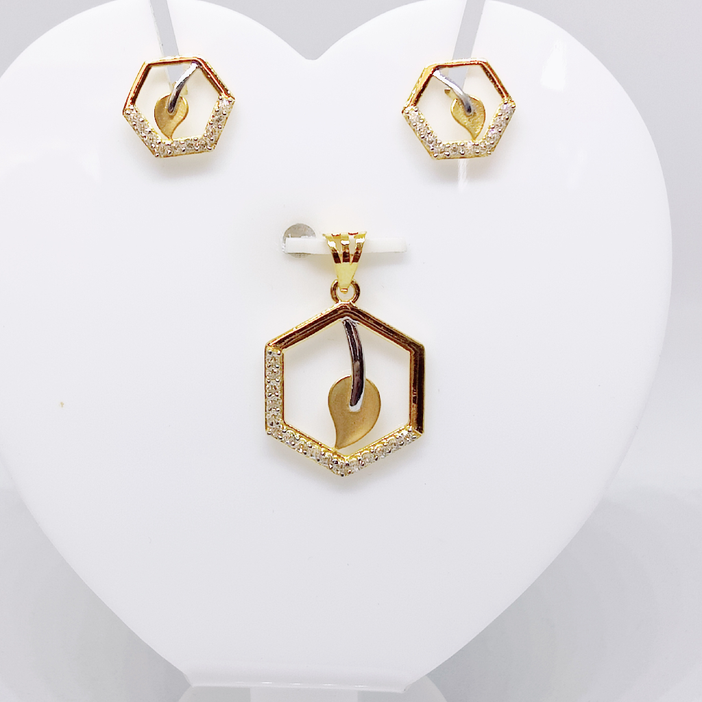 18k gold diamond pendant set