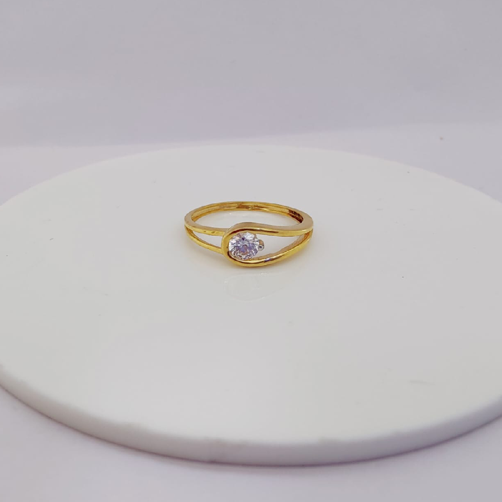 22k Gold Exclusive Stone Engagement Ring