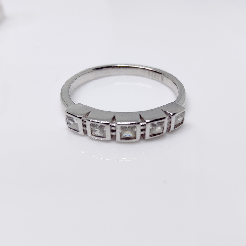 92.5 sterling silver exclusive ladies ring