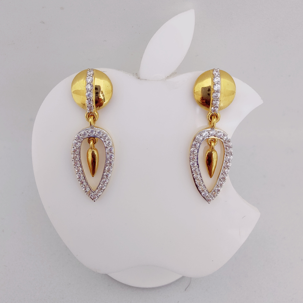 22k Gold Exclusive Round And Ovel Shape Earring