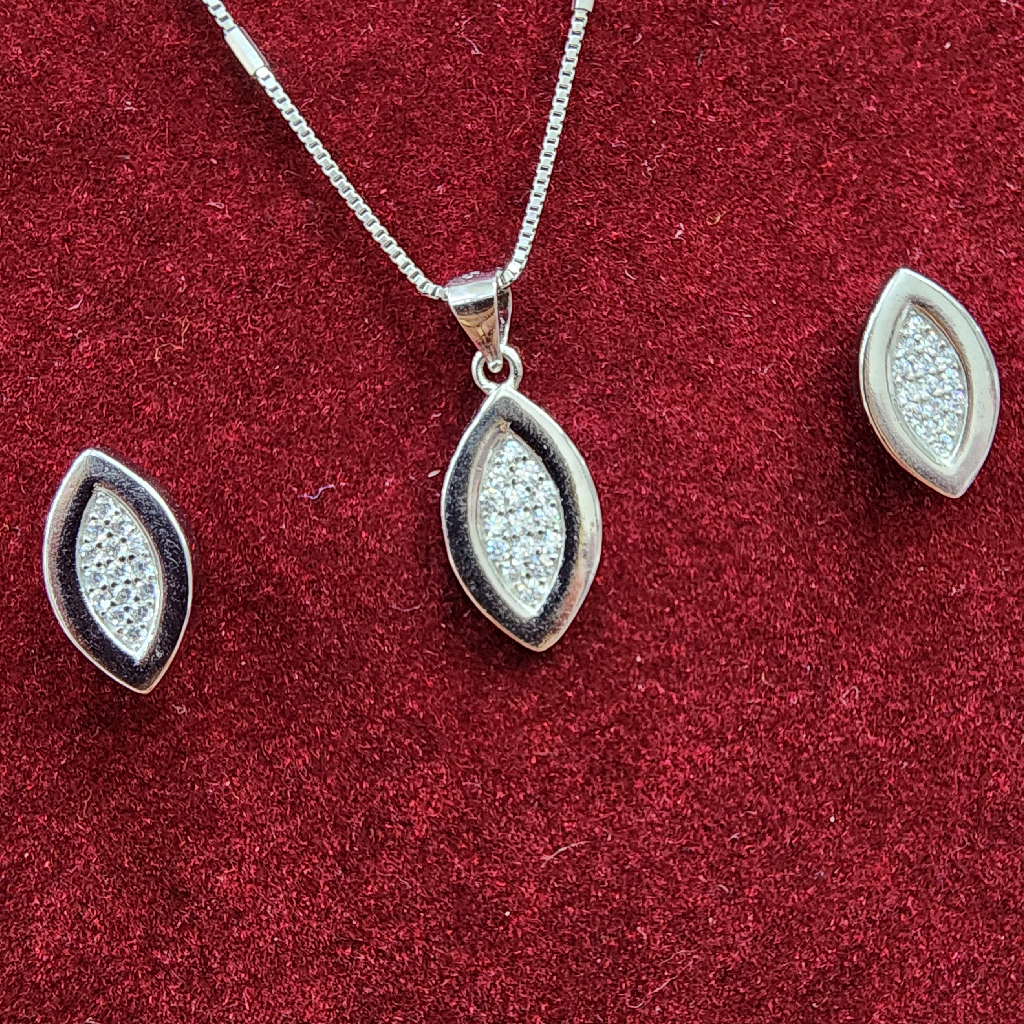 925 Sterling Silver Chain Pendant Set