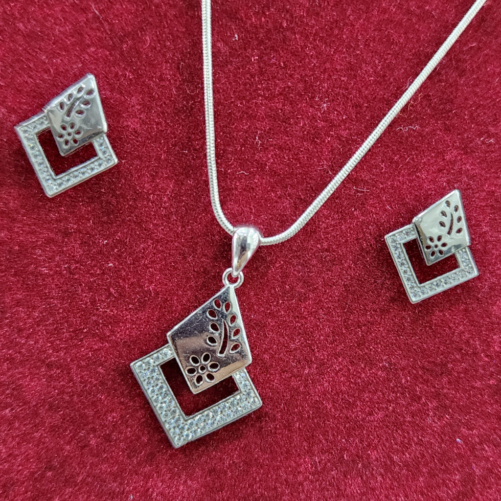 925 Sterling Silver Chain Pendant Set