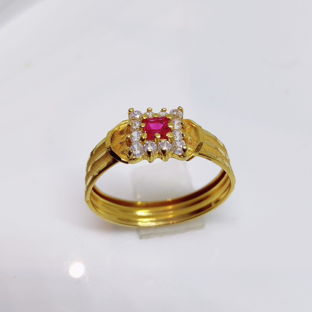 20k gold square diamond ladies ring