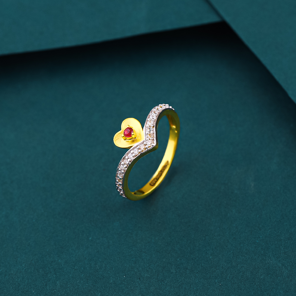 22K Gold Heart Design With Red Stone Ladies Ring