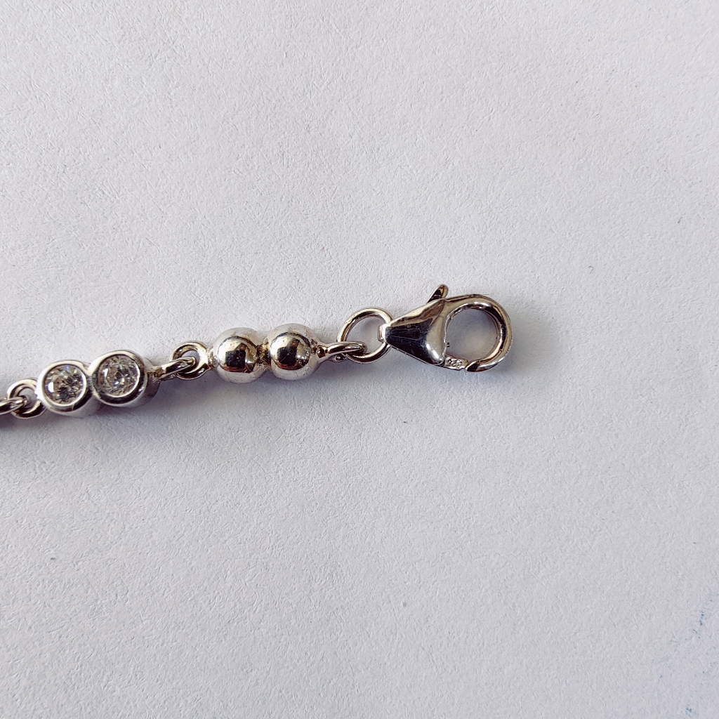 92.5  sterling silver red color stone bracelet for ladies