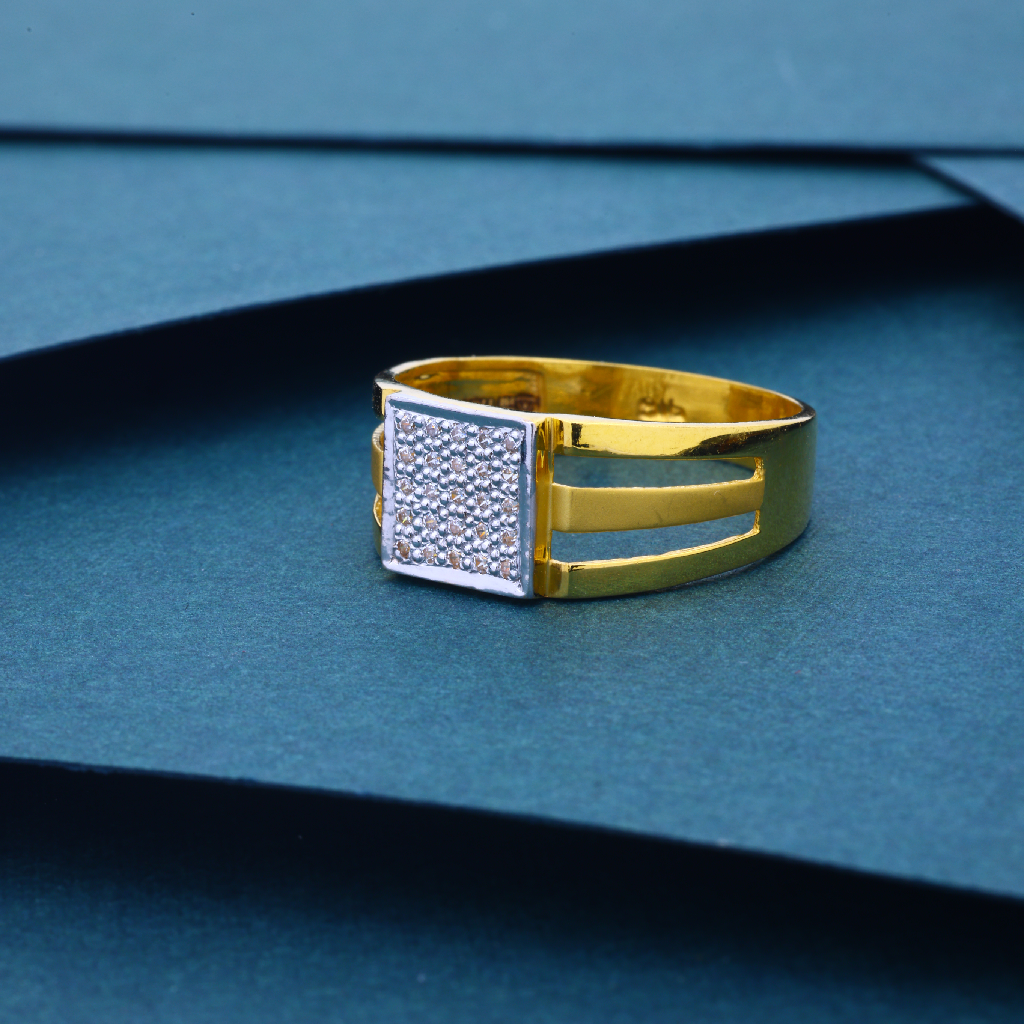 22k Gold Square Design Ring