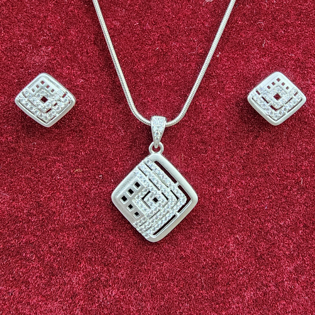 925 Sterling Silver Square Diamond Grinding Pendant Set