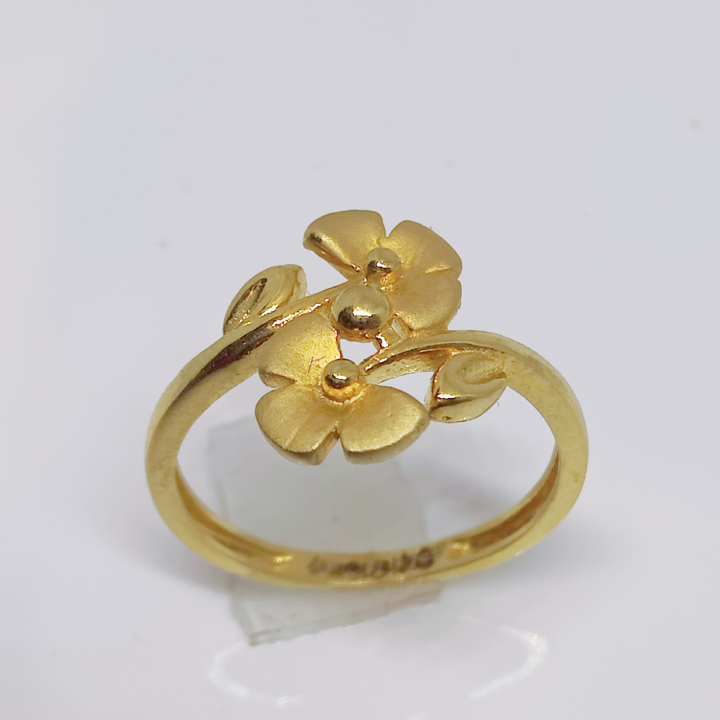 22k gold plain flowers design ladies ring