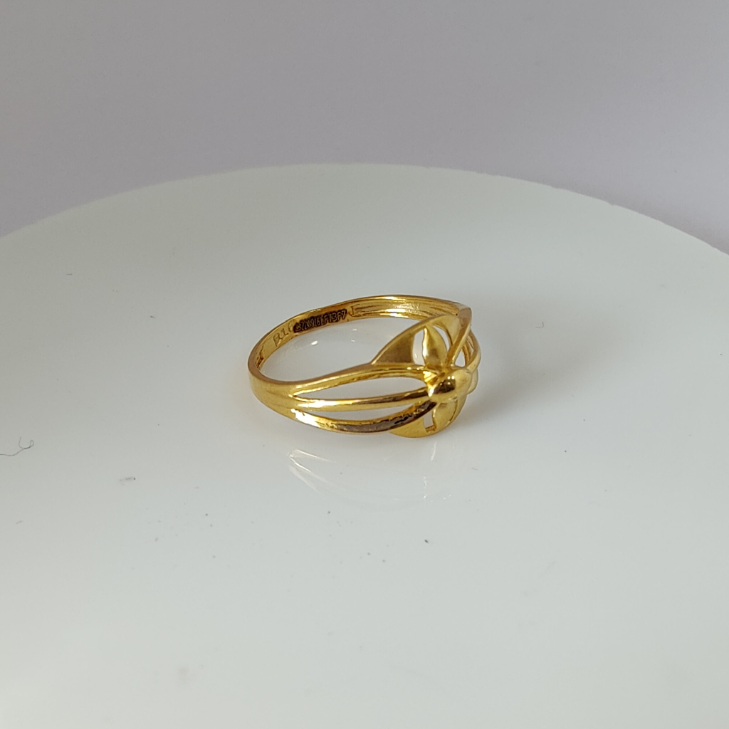 22k gold plain ladies ring