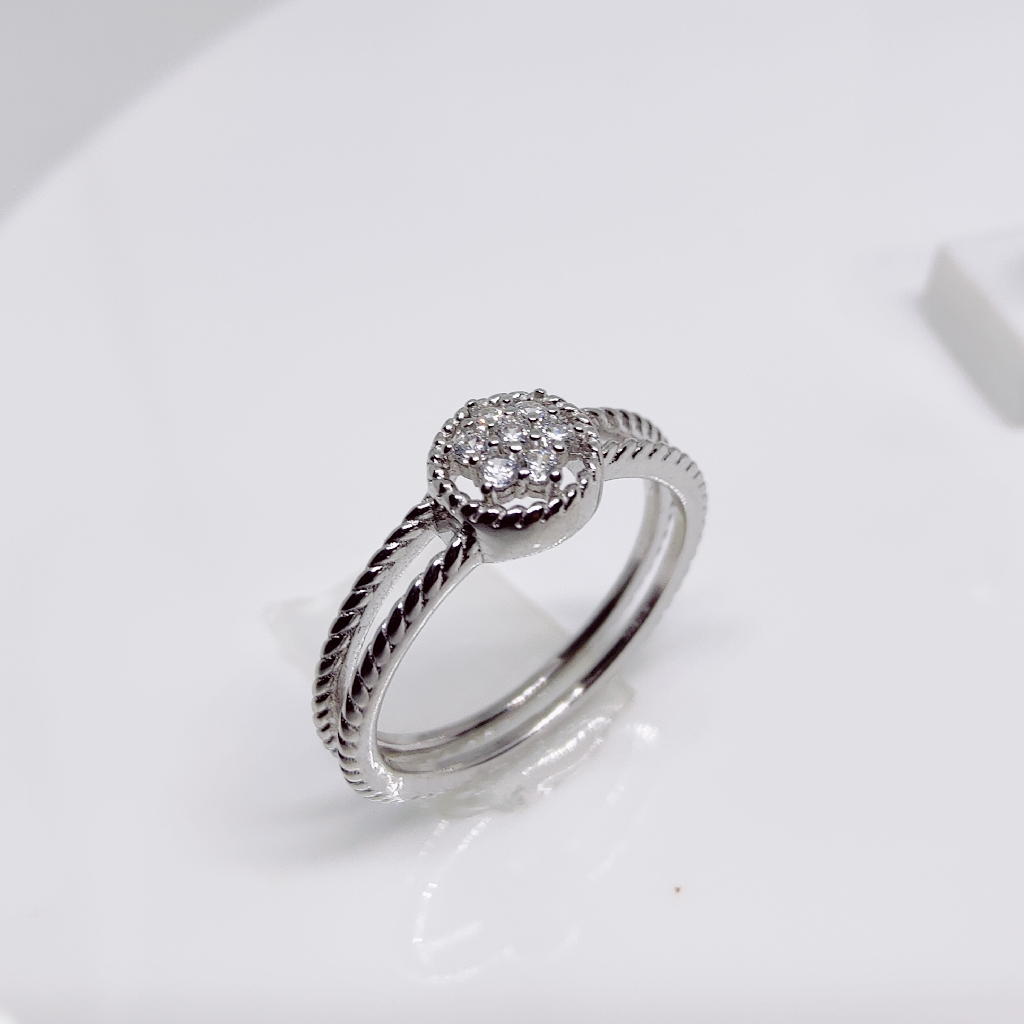 92.5 sterling silver exclusive ladies ring