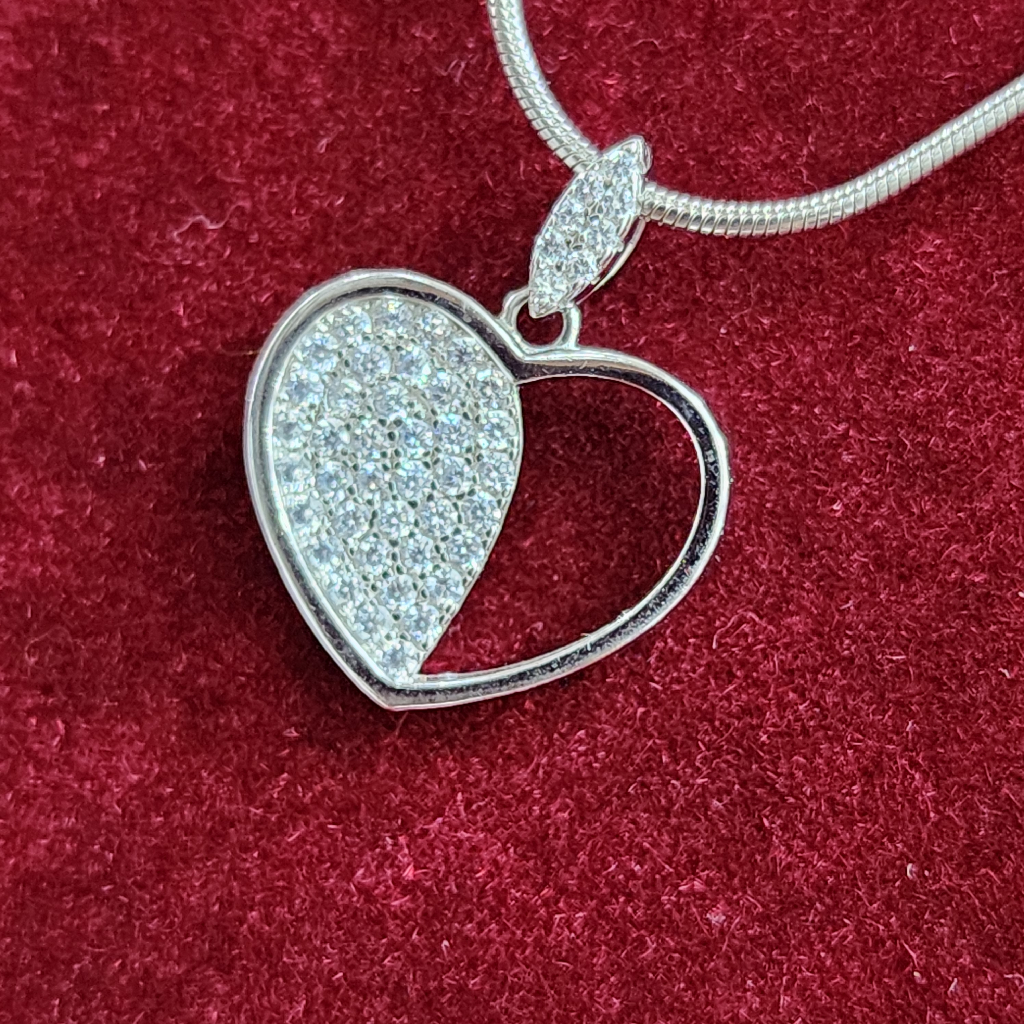 925 Sterling Silver Heart Shape Design Diamond Necklace