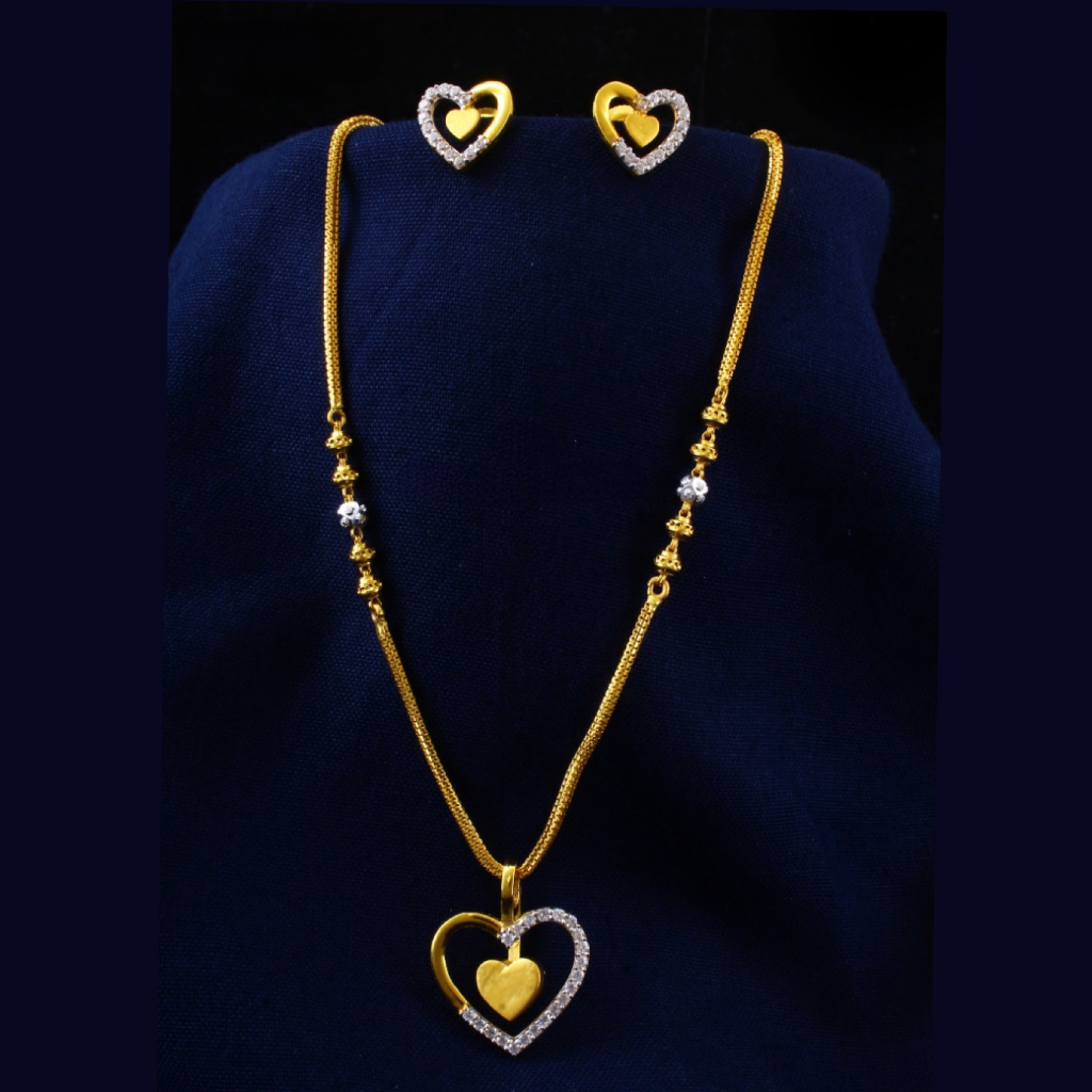 916 Gold Heart Shape Diamond Dokiya Set