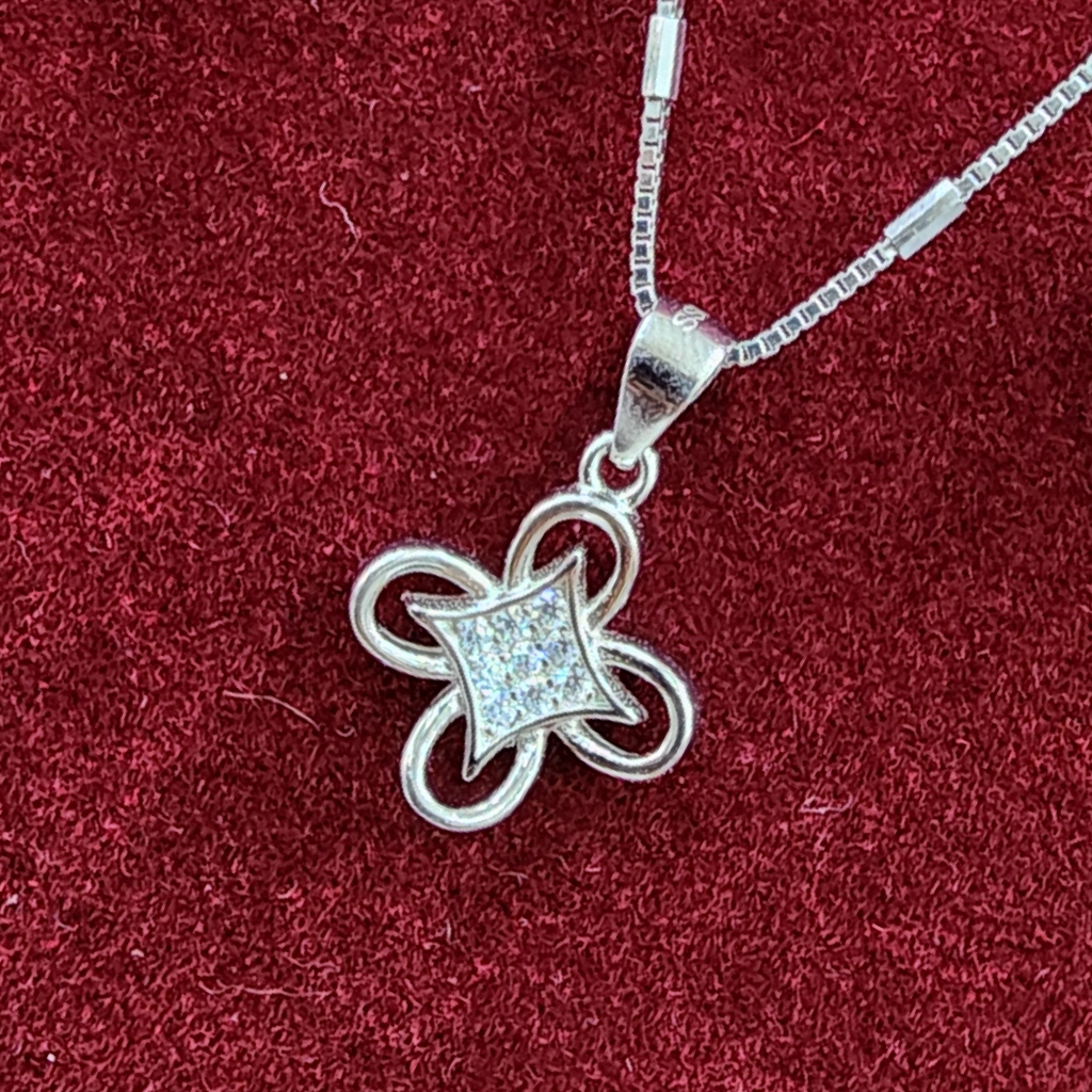 925 Sterling Silver Flower Design Pendant Set