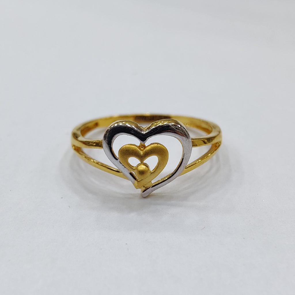 Gold ring deals in heart shape