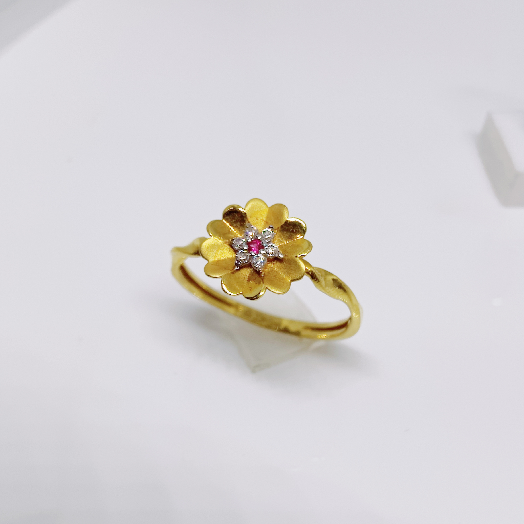 22K Gold Flower Design Diamond Ladies Ring