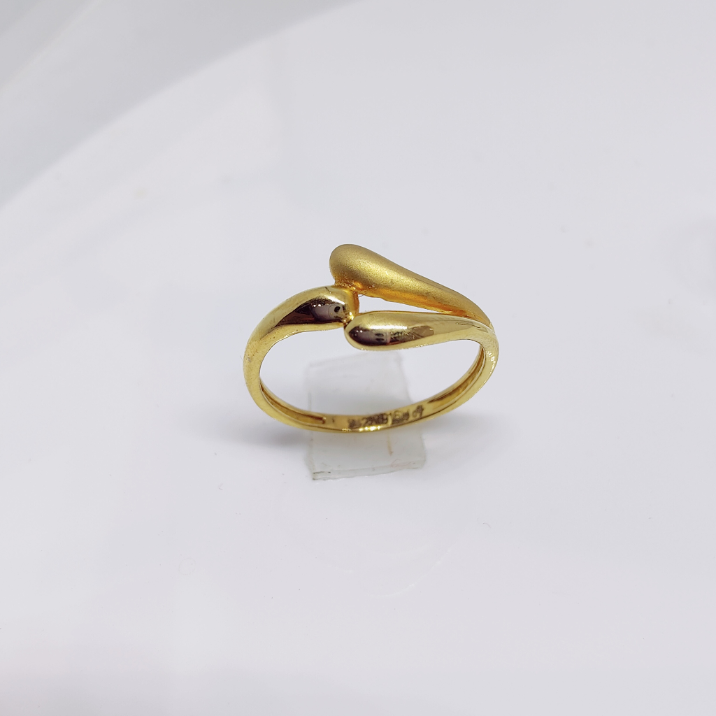 22k gold plain exclusive ladies ring
