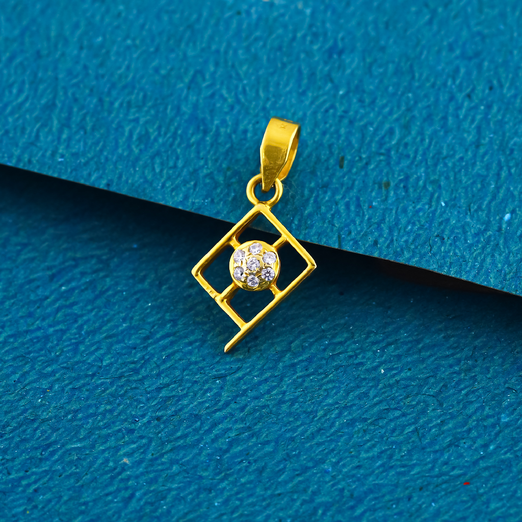 18K Gold Premium Daily Wear CZ Diamond Fancy Gold Pendant For Ladies