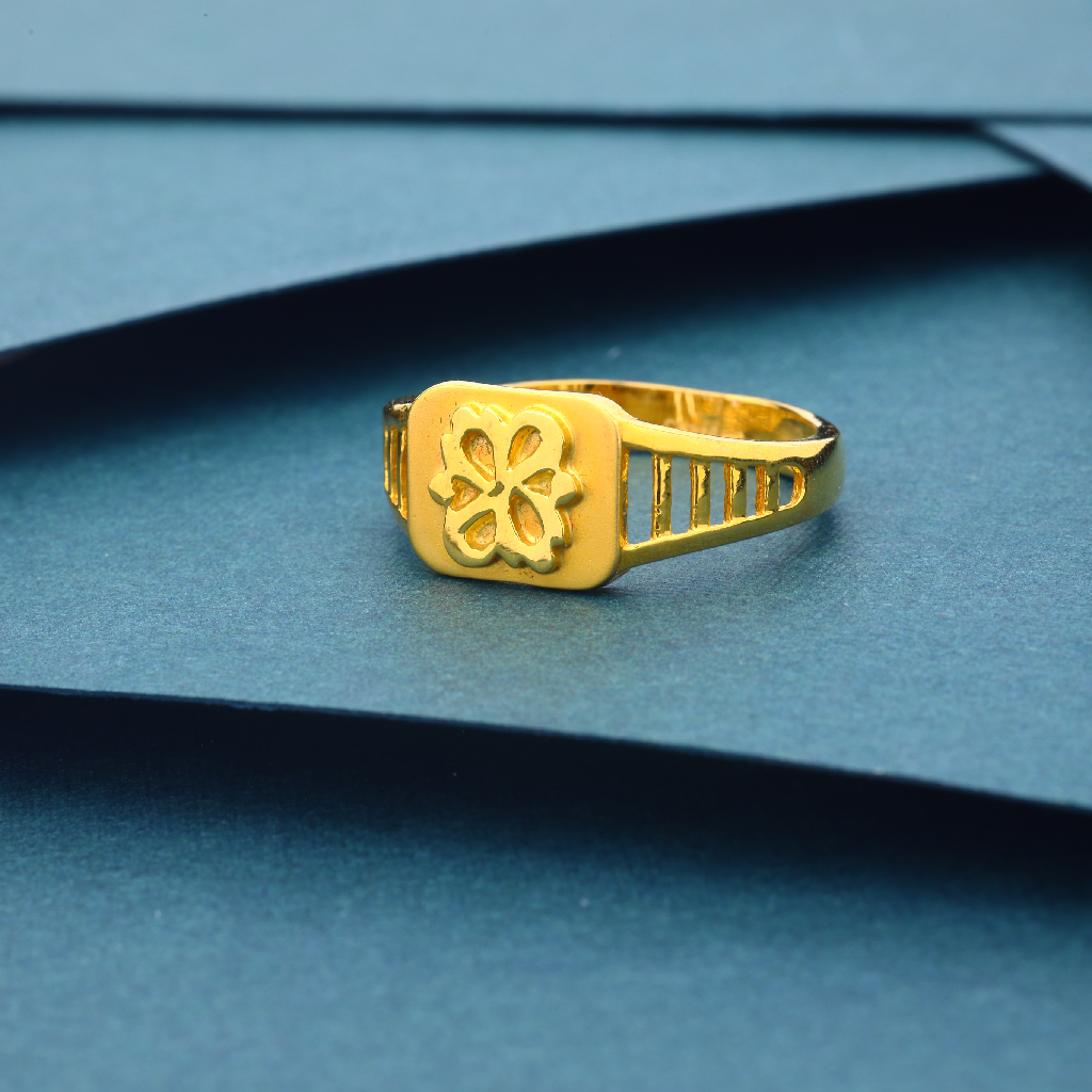 22k 916 Flower Design Mens Gold Ring.