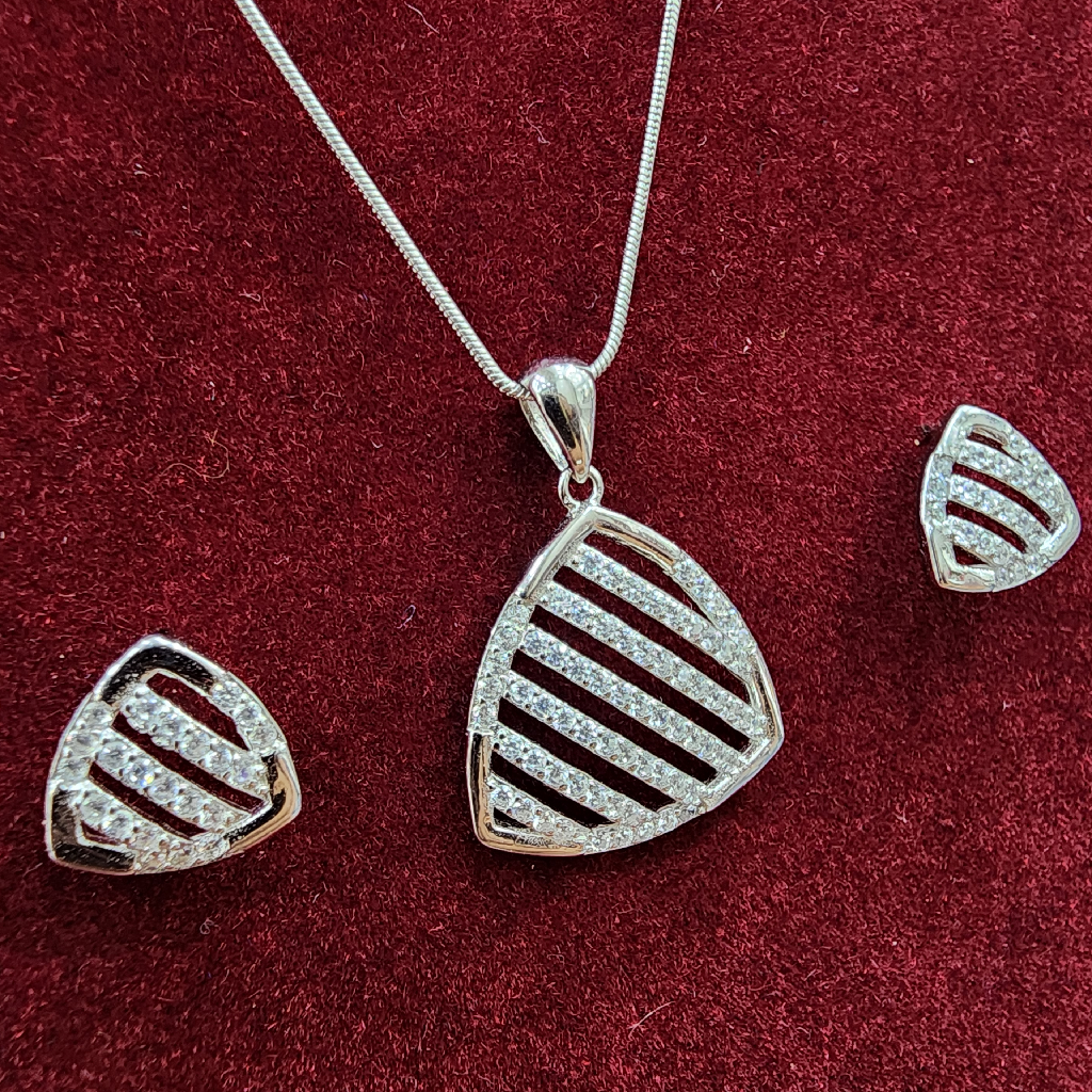 925 Sterling Silver Designer Pendant Set