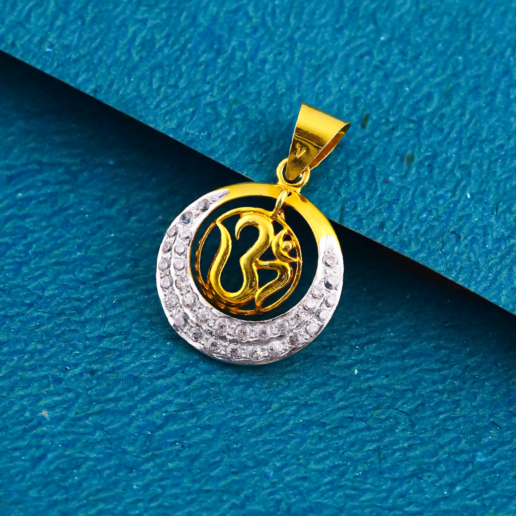 18K Gold Round Shape Om Diamond Pendent