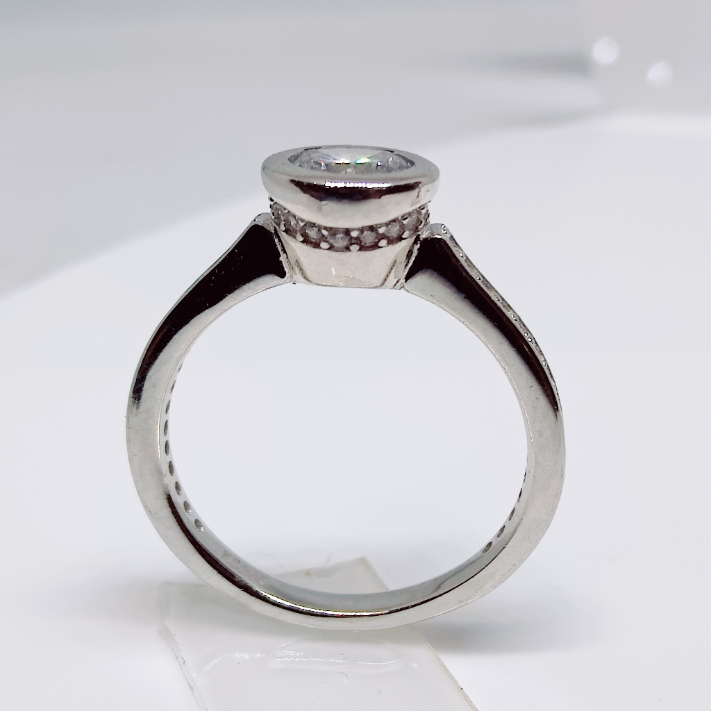 92.5 sterling silver single stone ladies ring